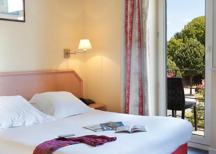 Hotel The Originals De L Ange